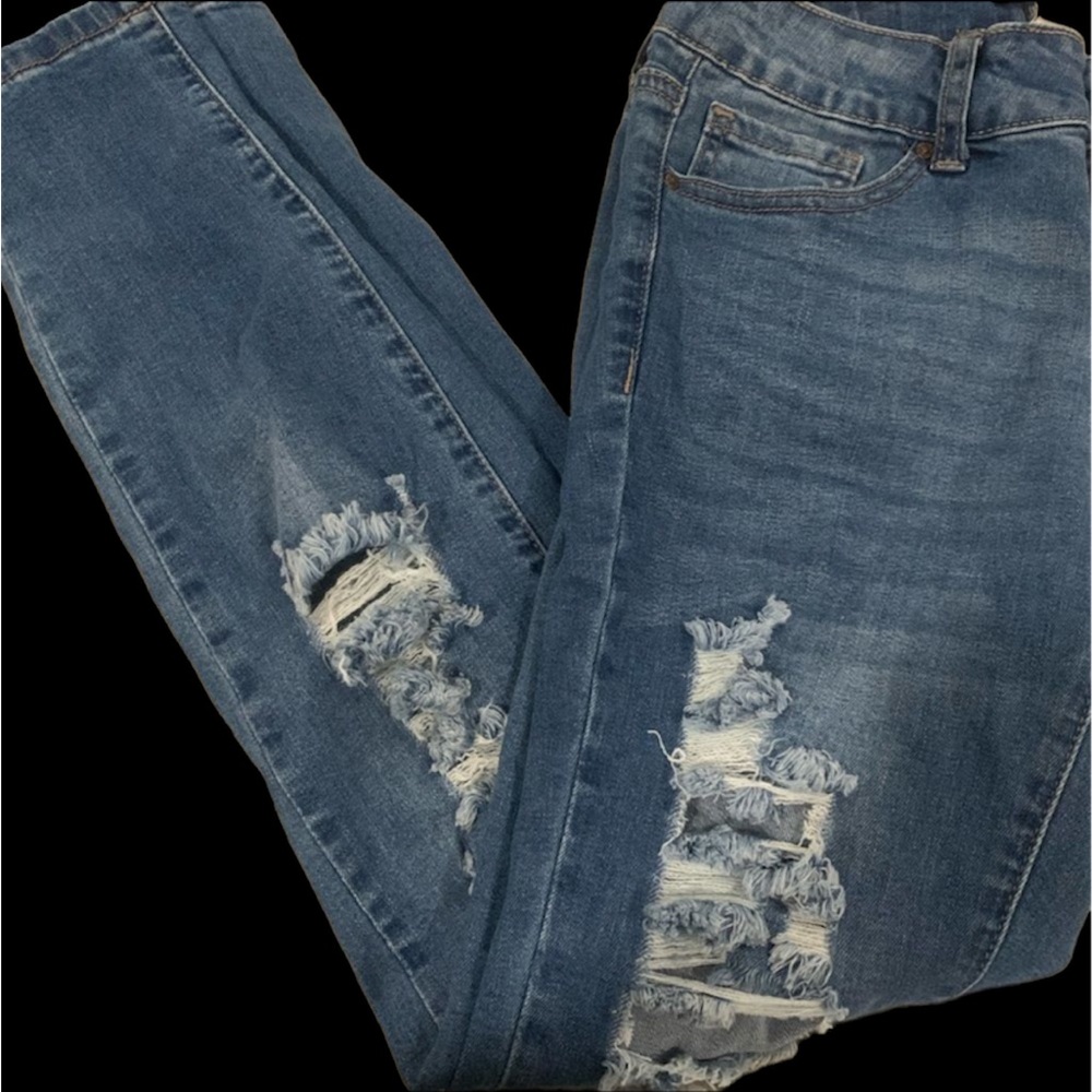 NWT distressed Wax Jeans- Size 7